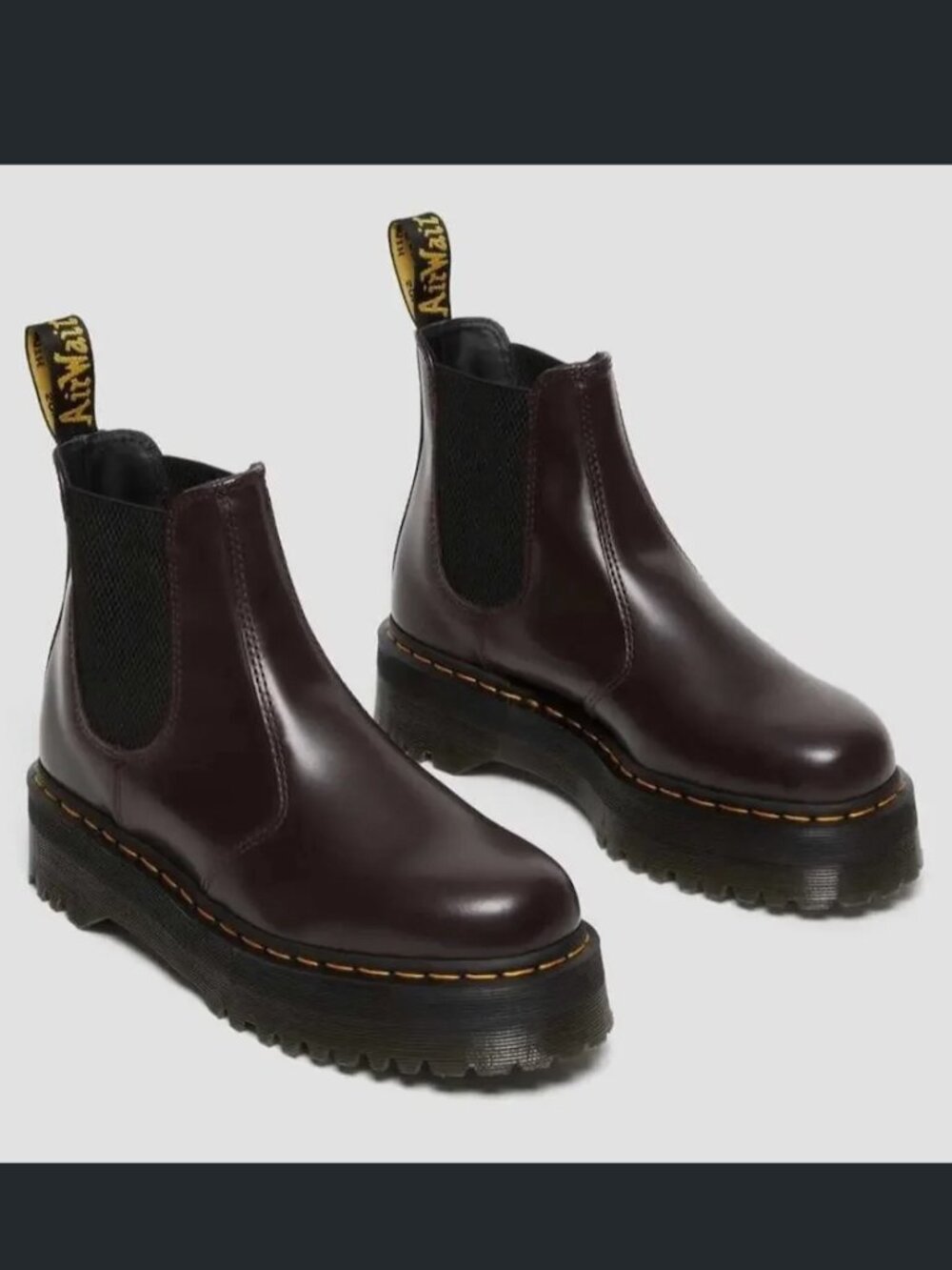 Dr. Martens  2976 Smooth Leather Platform Chelsea Boot (Burgundy) Size: 10 W